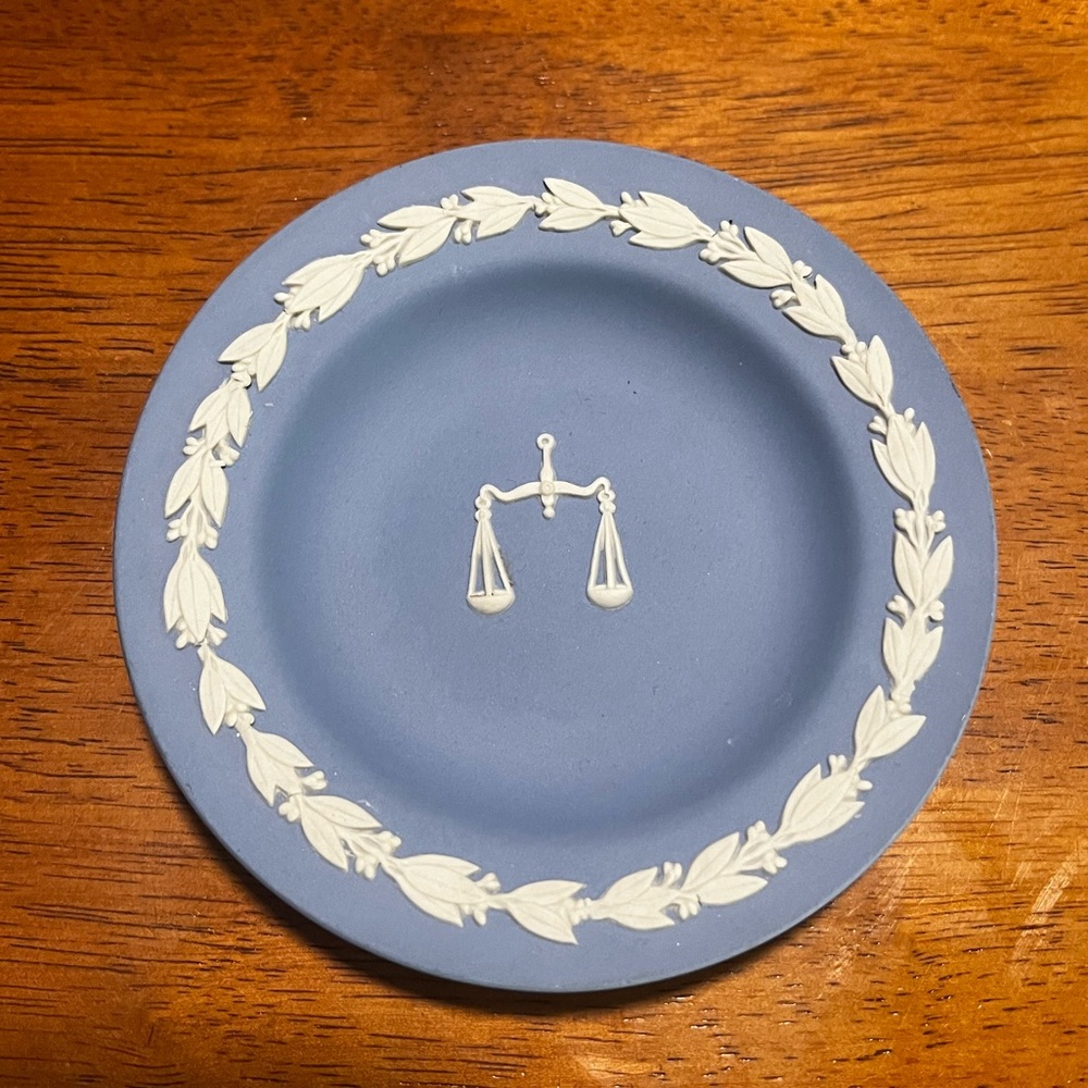 Wedgwood Blue Jasper Scales of Justice Trinket Dish